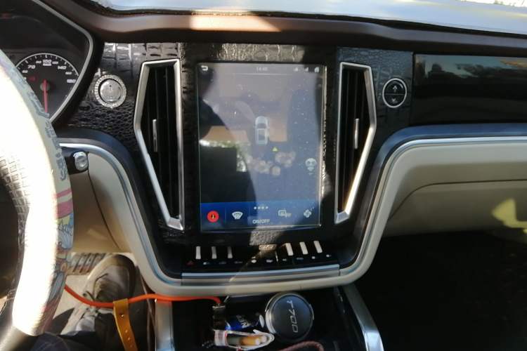 Used Zotye T700 2017 1.8T Dual-Clutch Luxury Model Audio And AC Panel