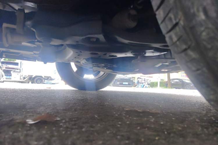 Used Zotye T700 2017 1.8T Dual-Clutch Prestige Model Chassis Front Right
