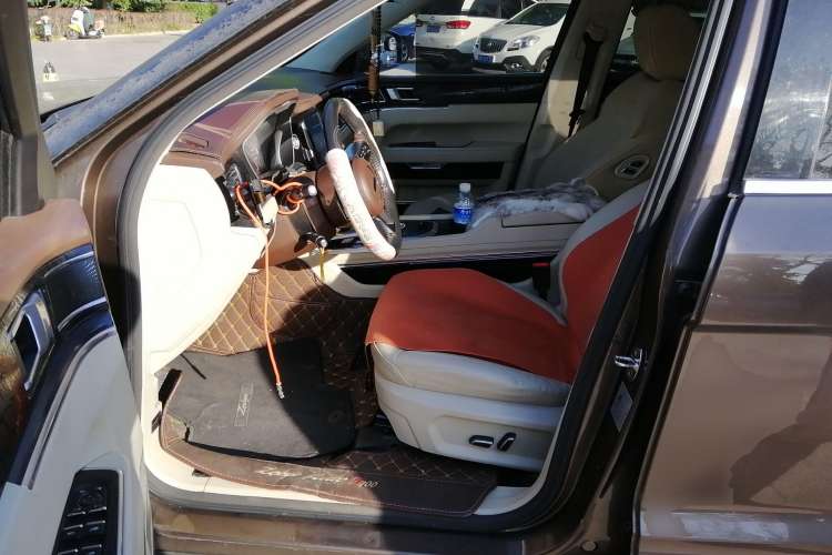 Used Zotye T700 2017 1.8T Dual-Clutch Luxury Model Driver Seat
