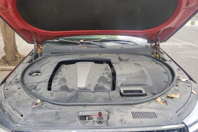 Used Zotye T700 2017 1.8T Dual-Clutch Prestige Model Engine Bay