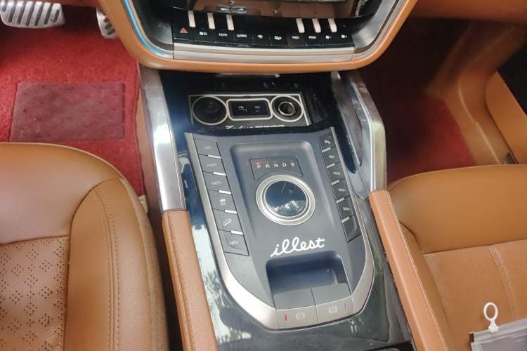 Used Zotye T700 2017 1.8T Dual-Clutch Prestige Model Gear Lever