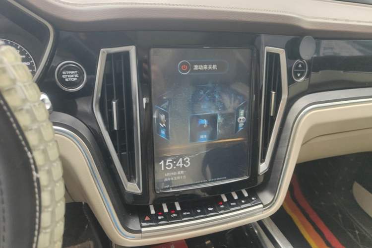 Used Zotye T700 2017 1.8T Dual-Clutch Luxury Model Audio And AC Panel