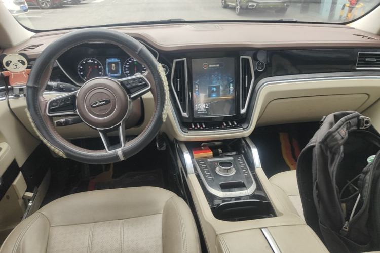 Used Zotye T700 2017 1.8T Dual-Clutch Luxury Model Center Console