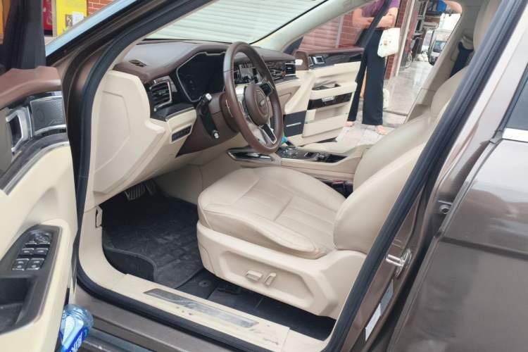 Used Zotye T700 2017 1.8T Dual-Clutch Prestige Model Driver Seat