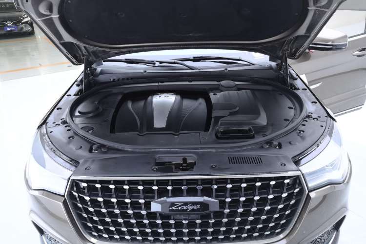 Used Zotye T700 2017 1.8T Dual-Clutch Prestige Model Engine Bay