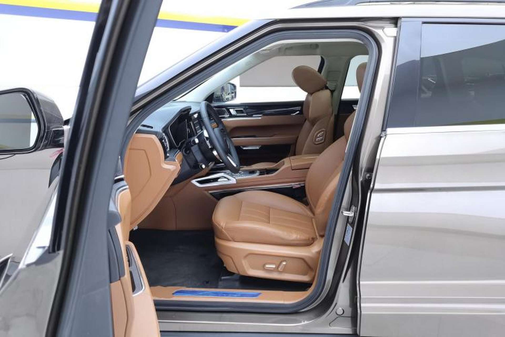 Used Zotye T700 2017 1.8T Dual-Clutch Prestige Model Left Front Seat