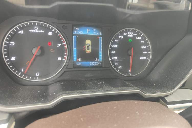 Used Zotye T700 2017 1.8T Dual-Clutch Luxury Model Odometer Close Up