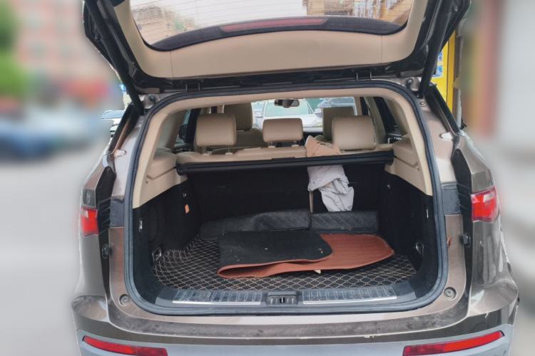 Used Zotye T700 2017 1.8T Dual-Clutch Prestige Model Trunk