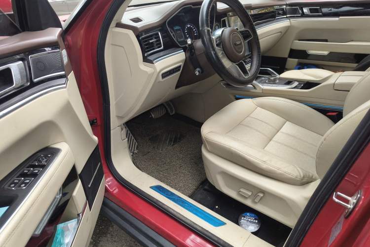 Used Zotye T700 2017 1.8T Dual-Clutch Luxury Model Driver Seat