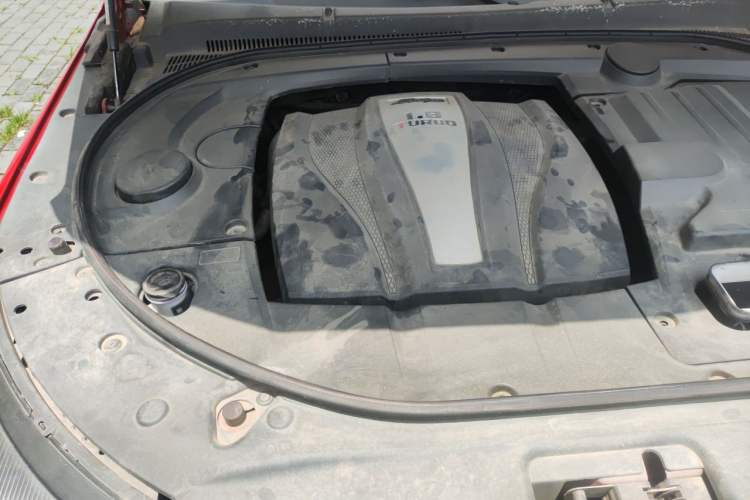 Used Zotye T700 2017 1.8T Dual-Clutch Luxury Model Engine Bay Right