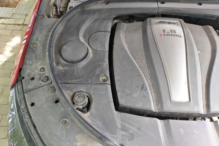 Used Zotye T700 2017 1.8T Dual-Clutch Flagship Model Engine Bay Right
