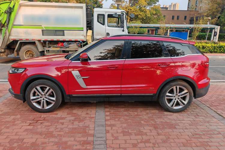 Used Zotye T700 2017 2.0T Automatic Prestige Edition Exterior 4