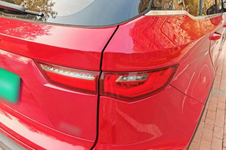 Used Zotye T700 2017 2.0T Automatic Prestige Edition Exterior 9