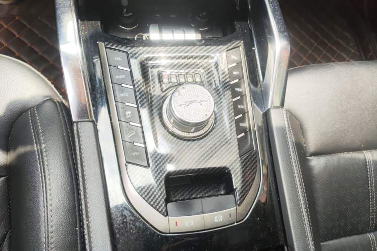 Used Zotye T700 2017 1.8T Dual-Clutch Luxury Model Gear Lever