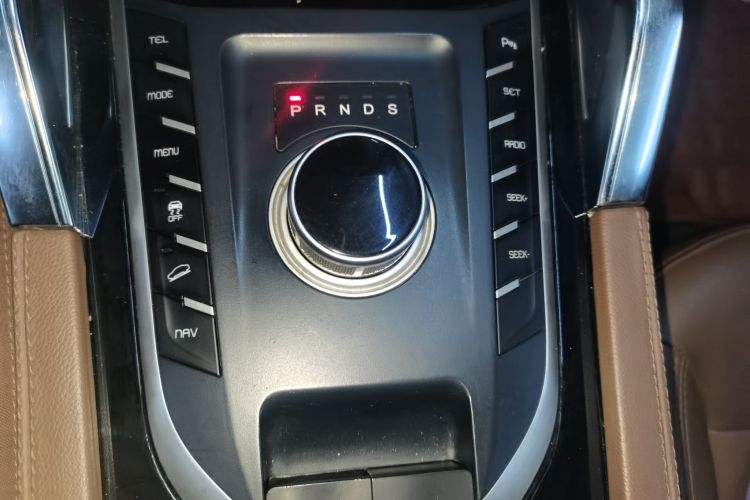 Used Zotye T700 2017 1.8T Dual-Clutch Prestige Model Gear Lever