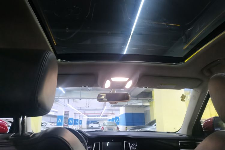 Used Zotye T700 2017 1.8T Dual-Clutch Prestige Model Headliner