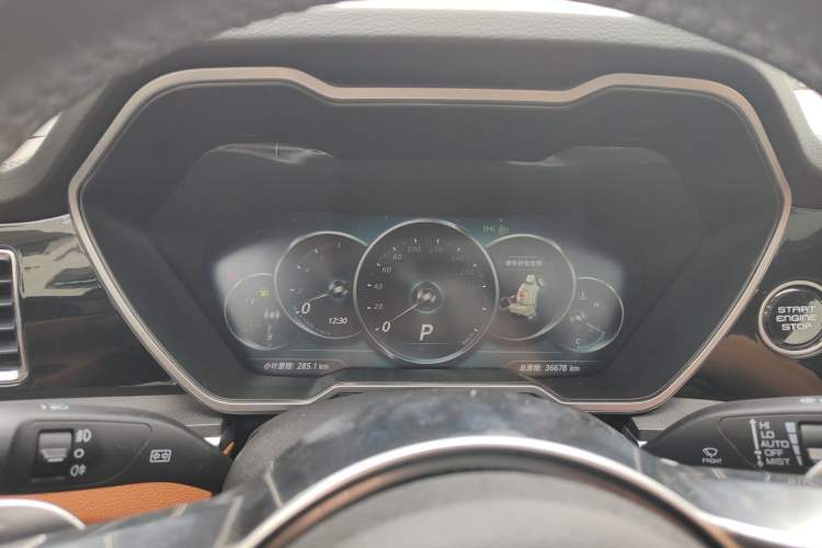 Used Zotye T700 2017 1.8T Dual-Clutch Prestige Model Instrument Cluster