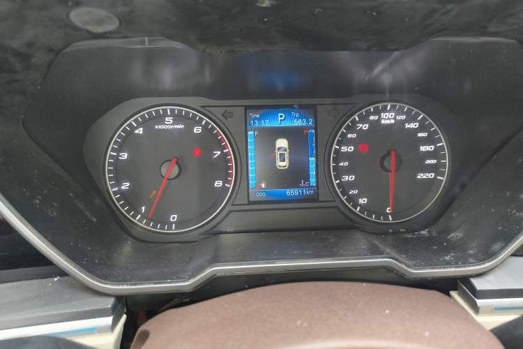 Used Zotye T700 2017 1.8T Dual-Clutch Luxury Model Instrument Cluster