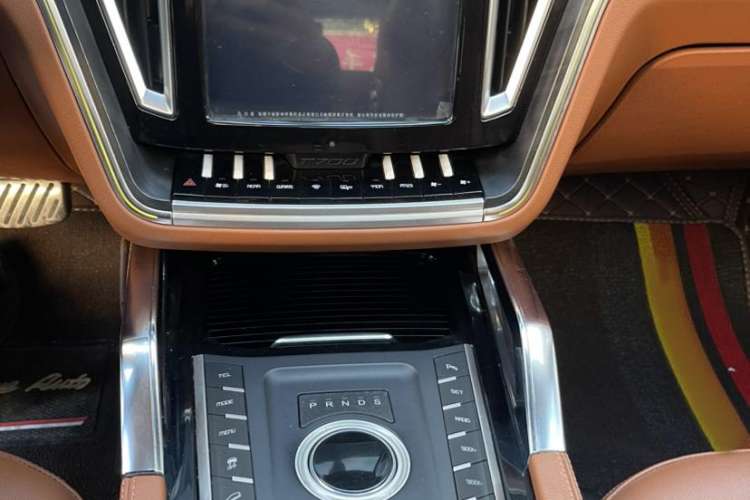 Used Zotye T700 2017 1.8T Dual-Clutch Prestige Model Interior 3