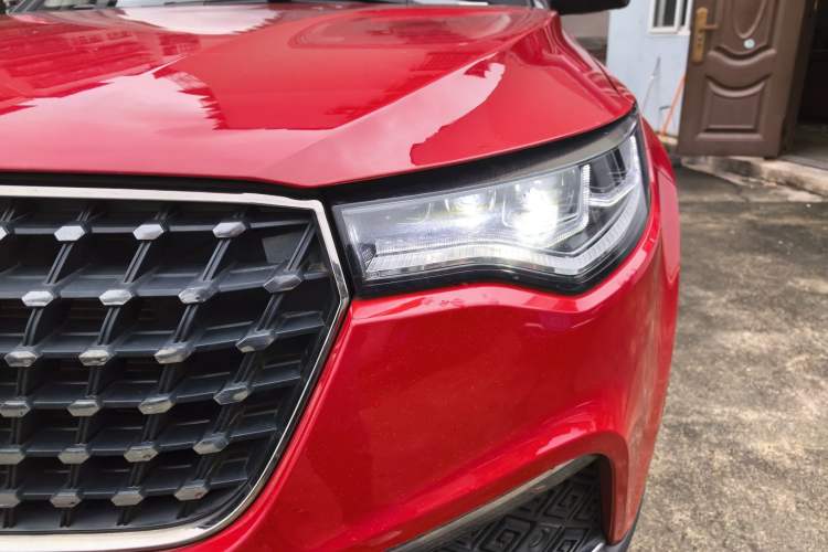 Used Zotye T700 2017 1.8T Dual-Clutch Luxury Model Left Front Headlight