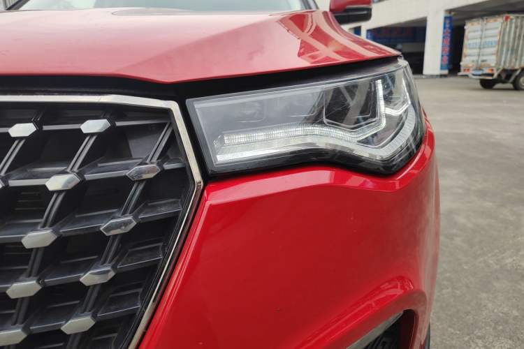 Used Zotye T700 2017 1.8T Dual-Clutch Prestige Model Left Front Headlight