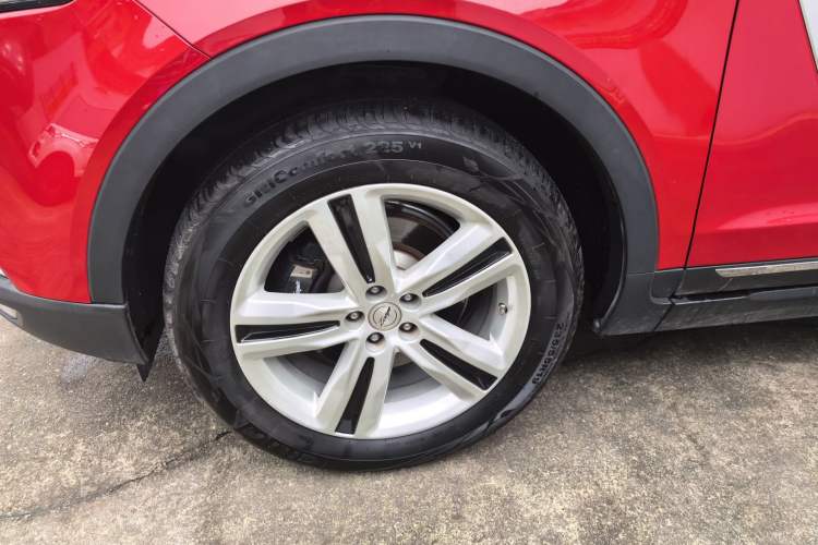 Used Zotye T700 2017 1.8T Dual-Clutch Luxury Model Left Front Wheel Hub