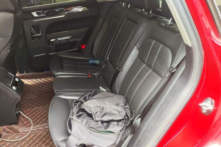 Used Zotye T700 2017 1.8T Dual-Clutch Luxury Model Left Rear Seat