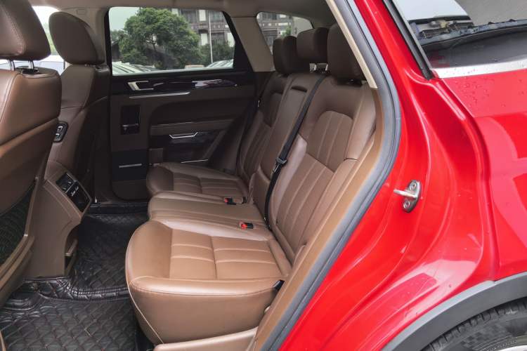 Used Zotye T700 2017 1.8T Dual-Clutch Luxury Model Left Rear Seat