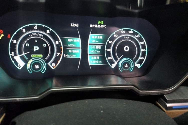 Used Zotye T700 2017 1.8T Dual-Clutch Luxury Model Odometer Close Up