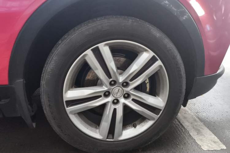 Used Zotye T700 2017 1.8T Dual-Clutch Prestige New Year Edition Right Front Wheel Hub
