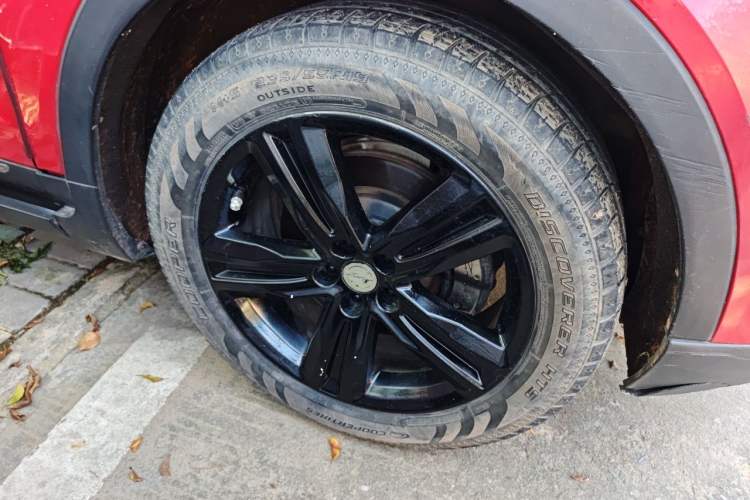 Used Zotye T700 2017 1.8T Dual-Clutch Prestige Model Right Front Wheel Hub