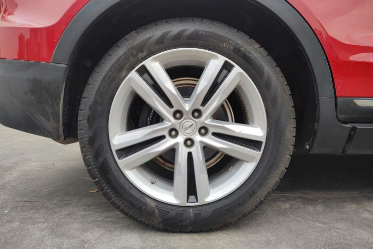 Used Zotye T700 2017 1.8T Dual-Clutch Prestige Model Right Rear Wheel Hub