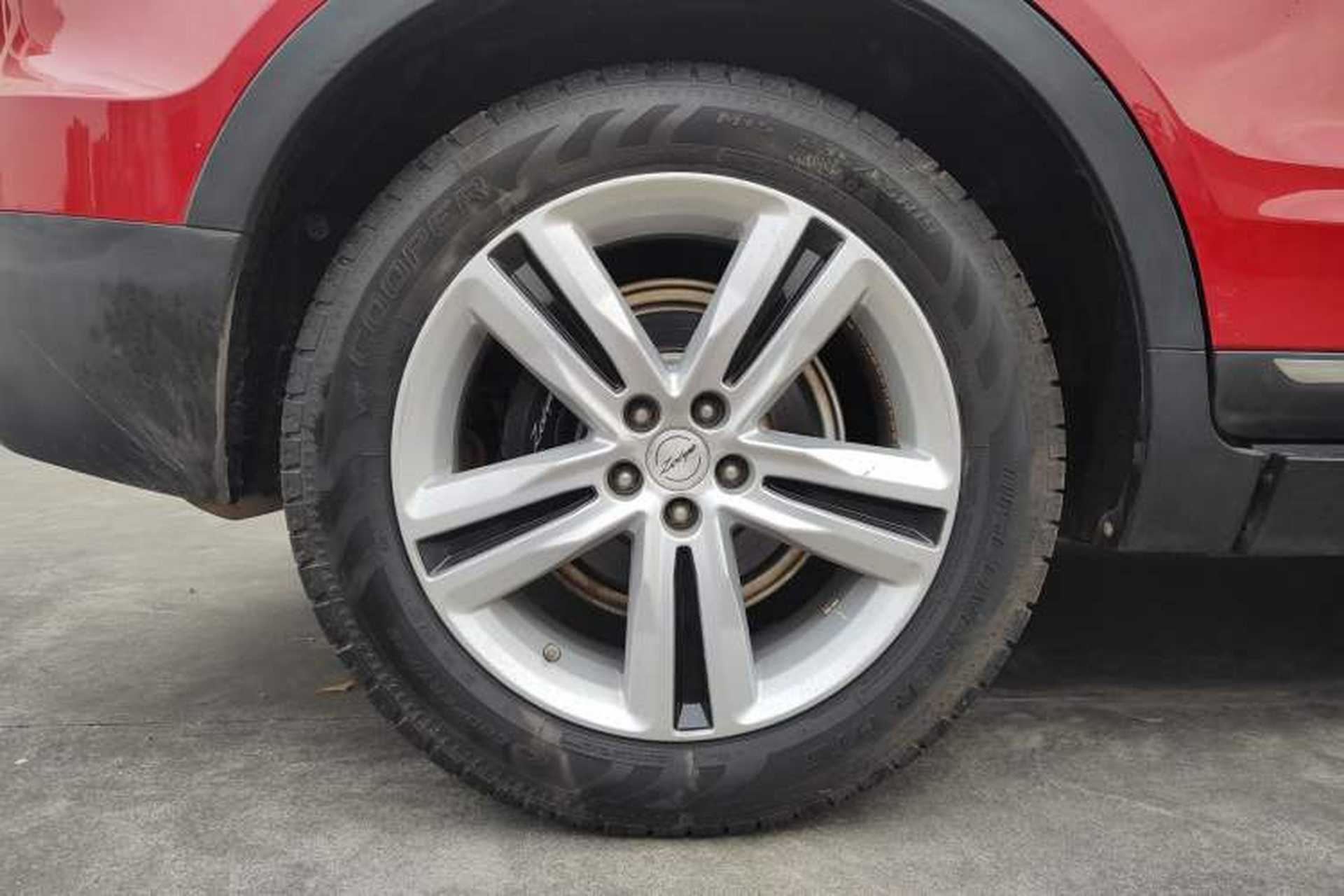 Used Zotye T700 2017 1.8T Dual-Clutch Prestige Model Right Rear Wheel Hub