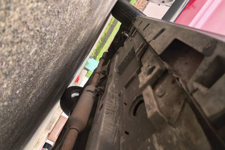 Used Zotye T700 2017 1.8T Dual-Clutch Luxury Model Right Side Sill