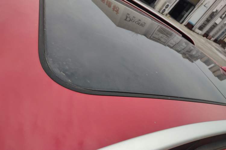 Used Zotye T700 2017 1.8T Dual-Clutch Prestige Model Roof