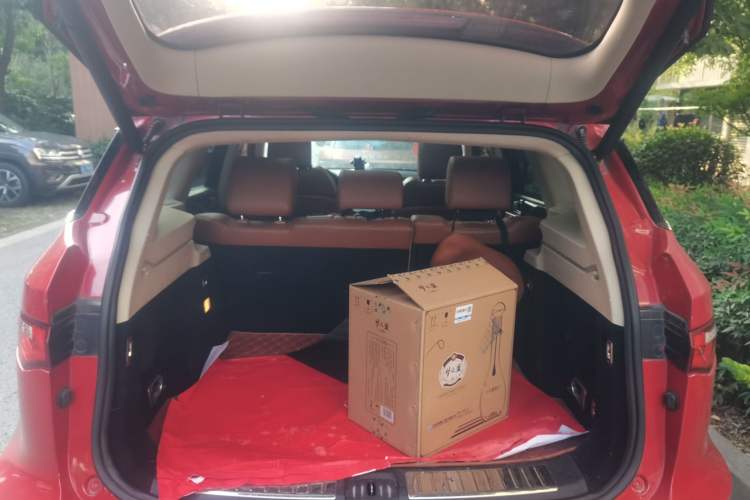 Used Zotye T700 2017 1.8T Dual-Clutch Luxury Model Trunk