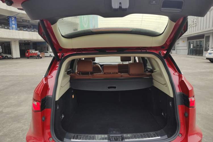 Used Zotye T700 2017 1.8T Dual-Clutch Prestige Model Trunk