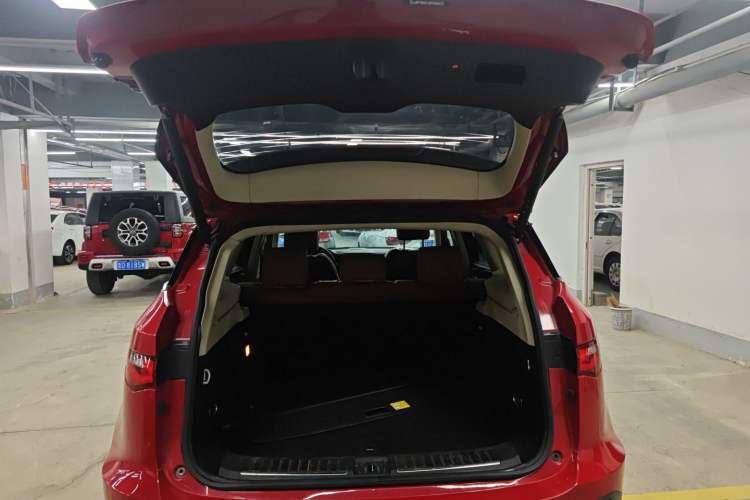 Used Zotye T700 2017 1.8T Dual-Clutch Prestige Model Trunk