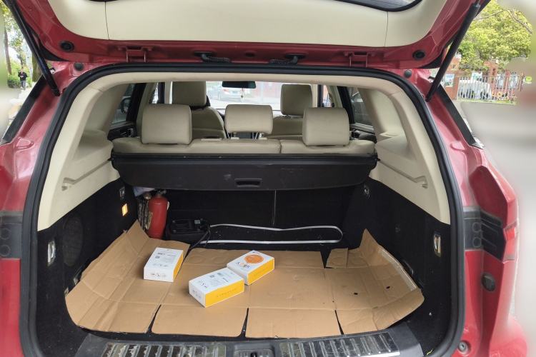 Used Zotye T700 2017 1.8T Dual-Clutch Luxury Model Trunk