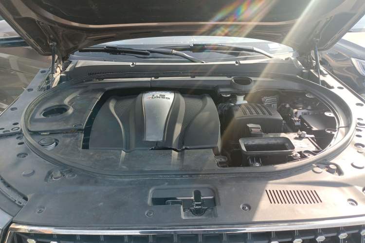 Used Zotye T700 2017 1.8T Dual-Clutch Prestige Model Engine Bay