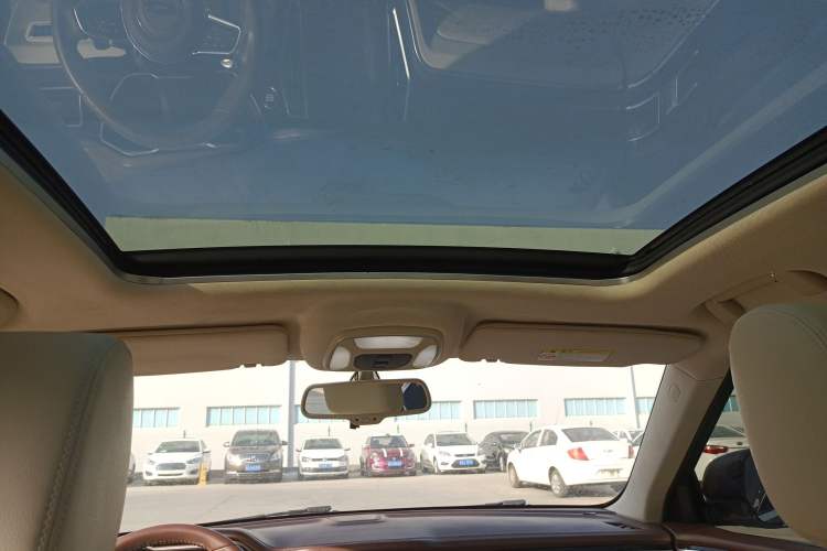 Used Zotye T700 2017 1.8T Dual-Clutch Prestige Model Headliner