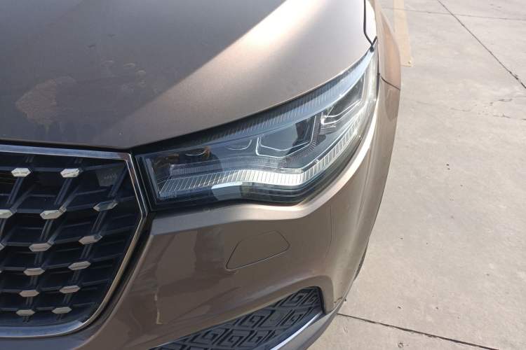 Used Zotye T700 2017 1.8T Dual-Clutch Prestige Model Left Front Headlight