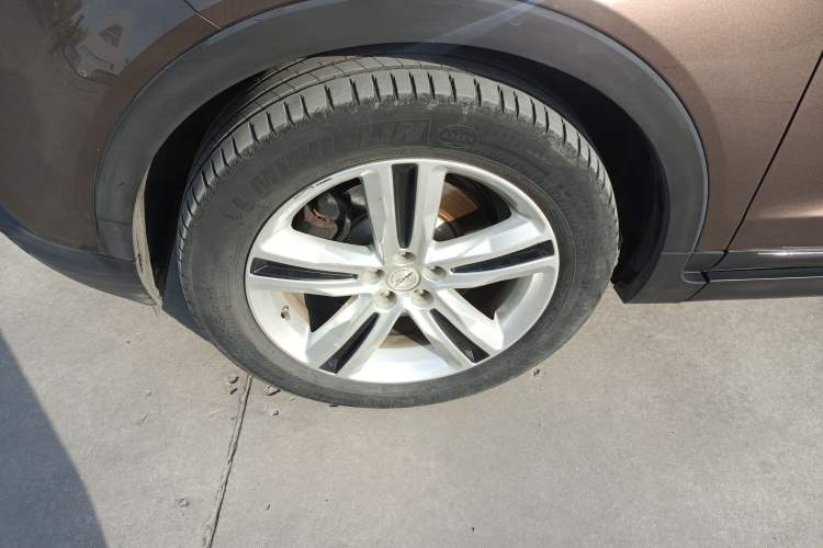 Used Zotye T700 2017 1.8T Dual-Clutch Prestige Model Left Front Wheel Hub
