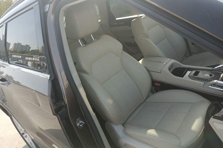 Used Zotye T700 2017 1.8T Dual-Clutch Prestige Model Right Front Seat