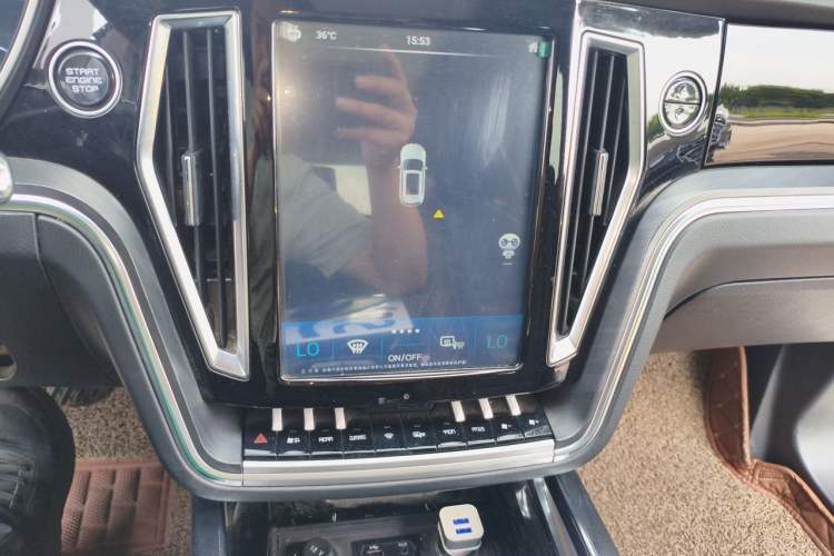 Used Zotye T700 2017 1.8T Dual-Clutch Prestige Model Audio And AC Panel