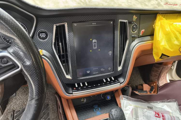 Used Zotye T700 2017 1.8T Manual Luxury Model Audio And AC Panel