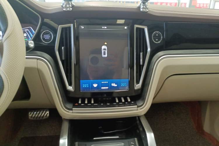 Used Zotye T700 2017 1.8T Dual-Clutch Prestige Model Audio And AC Panel