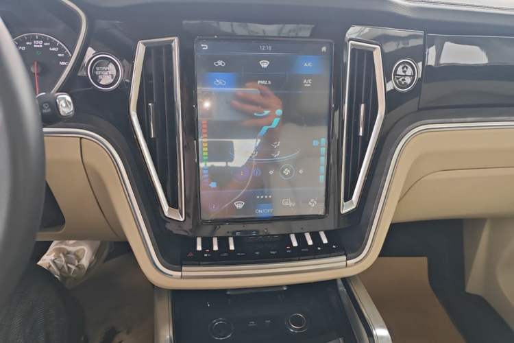 Used Zotye T700 2017 1.8T Dual-Clutch Luxury Model Audio And AC Panel