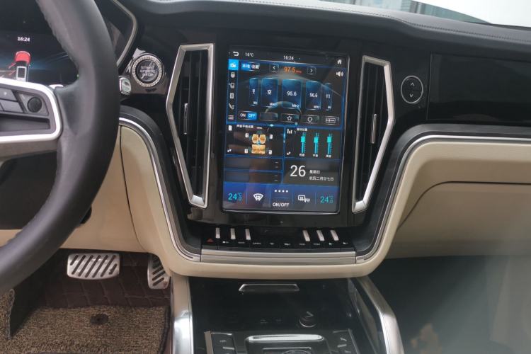 Used Zotye T700 2017 1.8T Dual-Clutch Prestige Model Audio And AC Panel