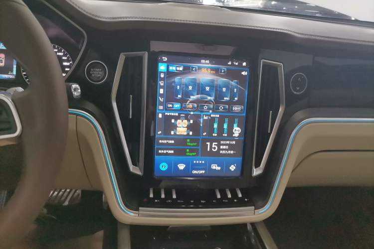 Used Zotye T700 2017 1.8T Dual-Clutch Luxury Model Audio And AC Panel